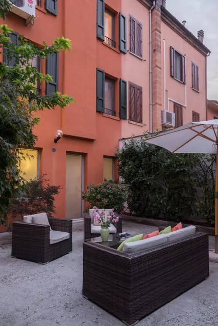 Piazza Nova Guest House