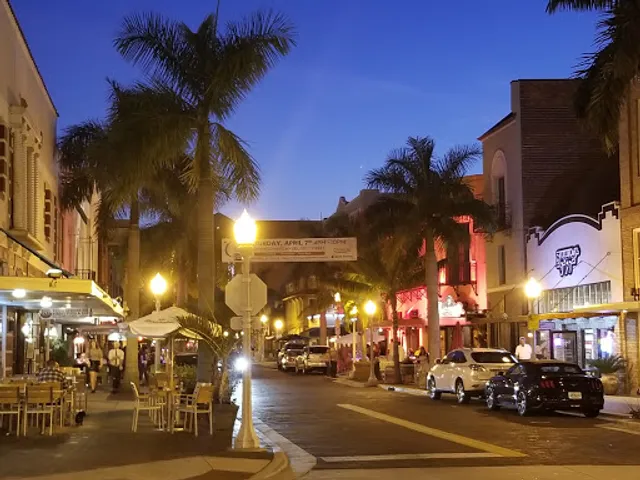 Cabos Cantina Taco & Tequila Bar