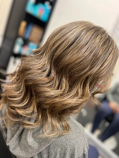 Master hair stylist Emily Lotf