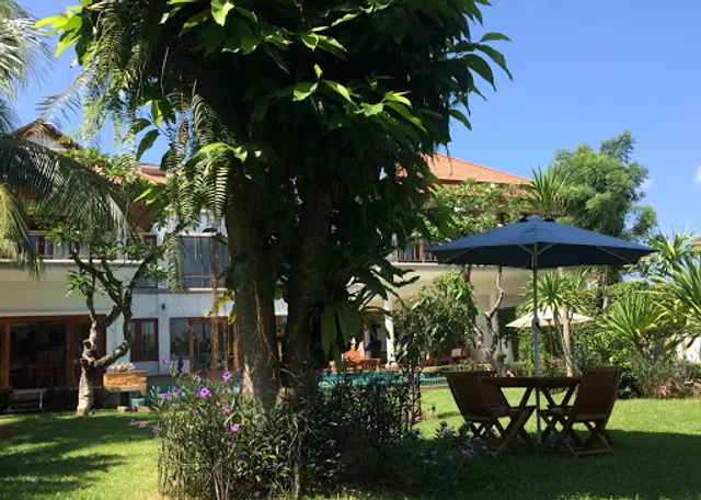 Kiki's Coffee Garden & Guest Suite