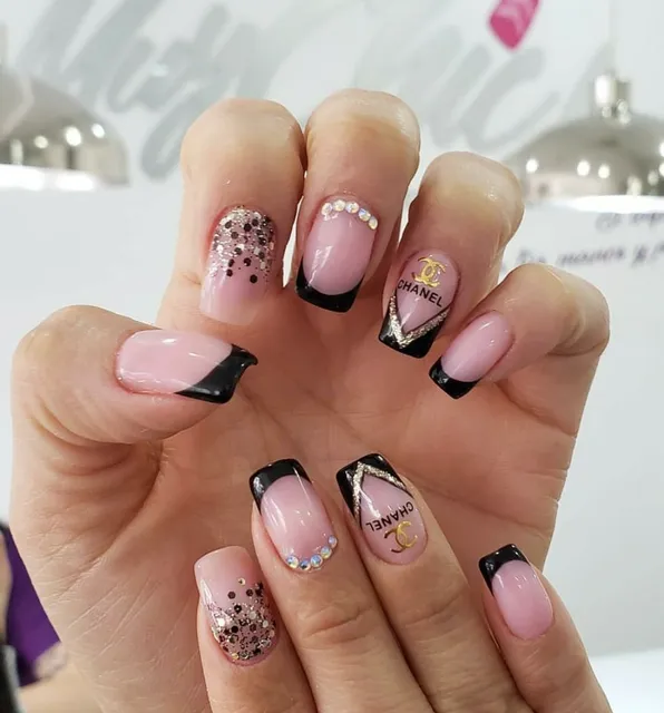 Muy Chic Nails Expression