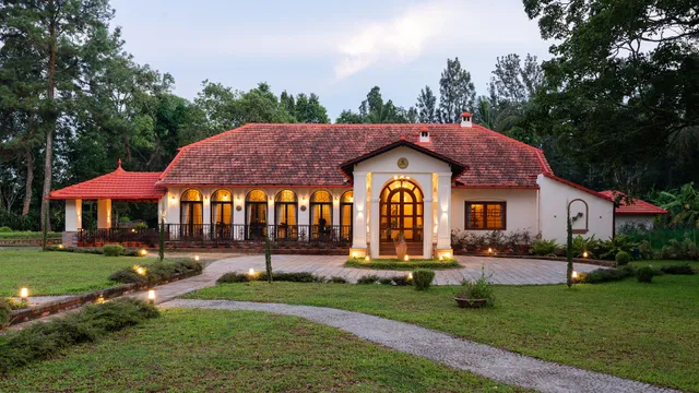 SaffronStays Biccode Woodside Heritage - Villa in Belur, Karnataka