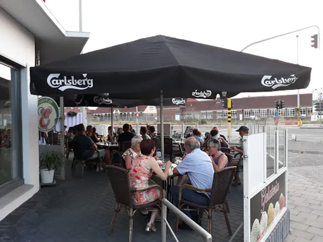 Enzo's IJs & Pizzeria