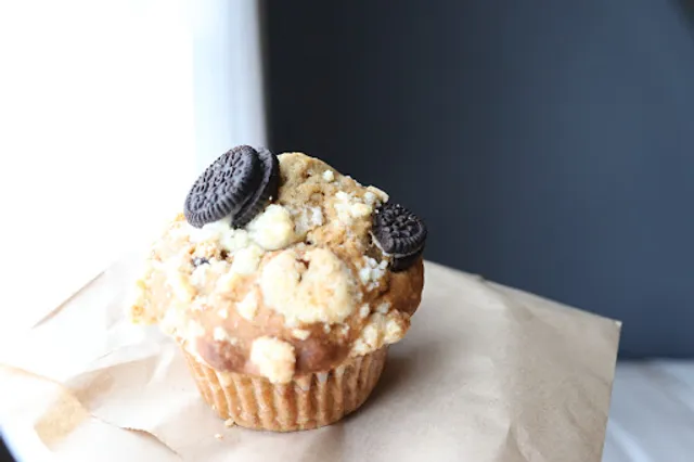 NINE ON TABLES / NINE Bake & Deli