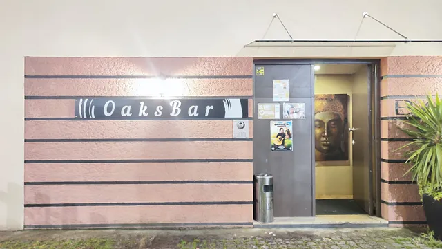 Oaks Bar