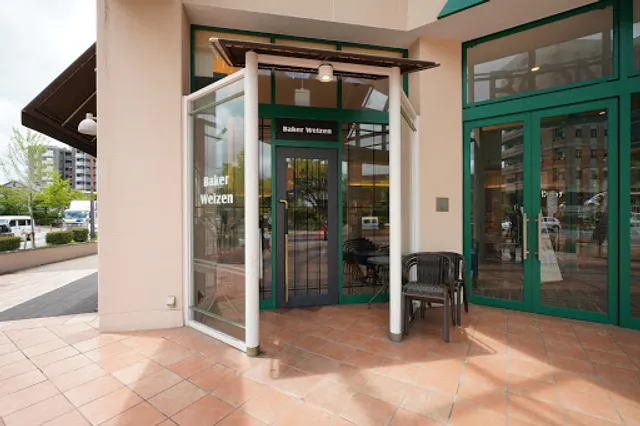 Baker Weizen Momochi