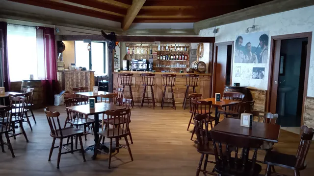 Trinity Saloon di Tore Piras