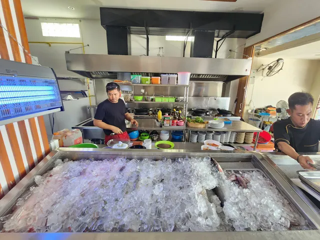 Kerang Kencana Seafood & Resto