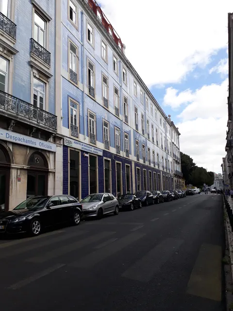 Fly to Lisbon hostel