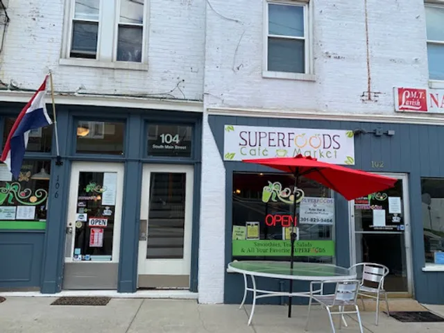 Superfoods Cafe & Market