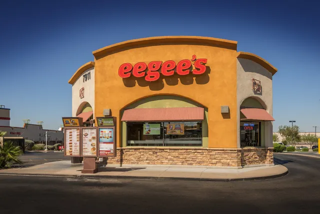 Entrada de Oro Plaza