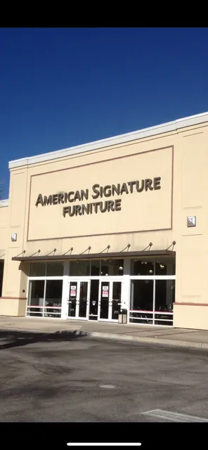 Tropicaire Shopping Center