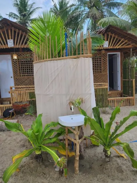 Bice camp Bucana Beach