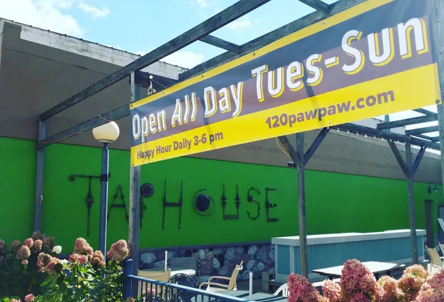 120 Taphouse & Bistro