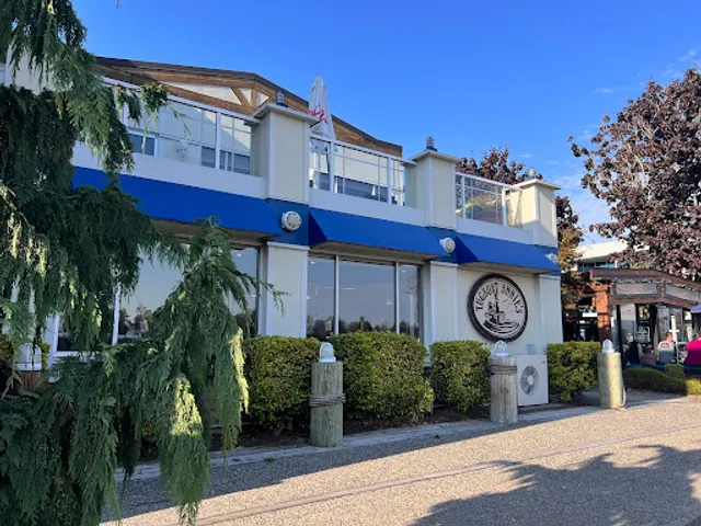 TugBoat Annie's Pub & Grille