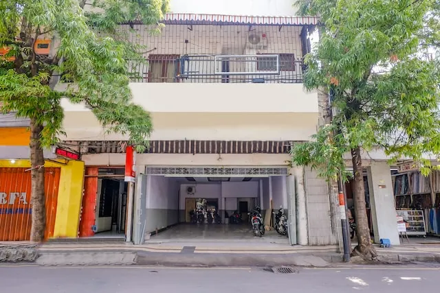 Hotel Malang near Alun Alun Malang RedPartner