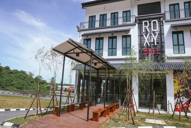 Roxy Hotel Siniawan