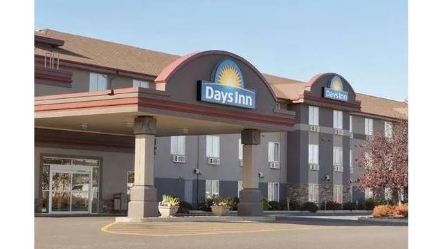 Days Inn & Suites by Wyndham Thunder Bay