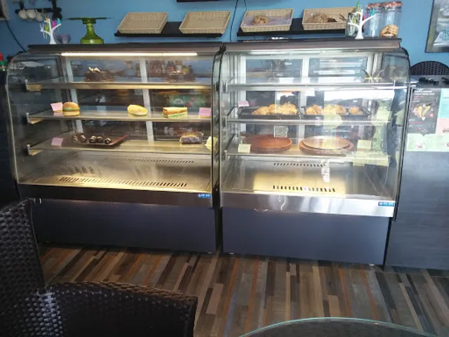 Cafe Dawn To Dusk