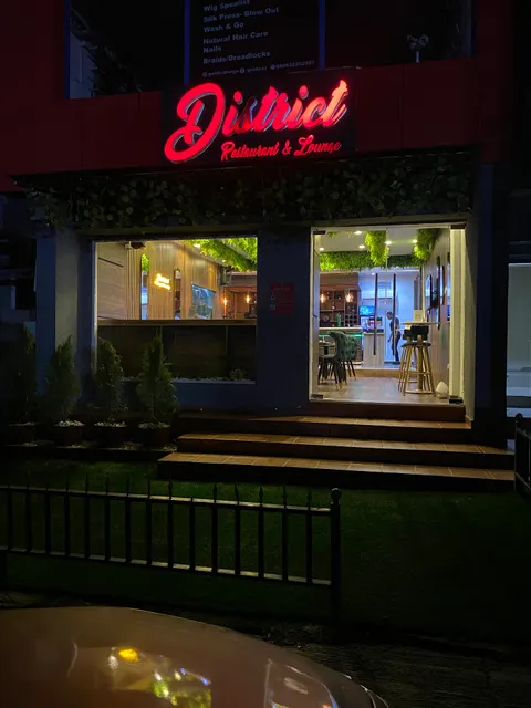 District Restaurant and Lounge