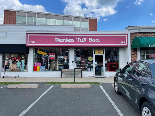 Darien Toy Box