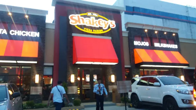 Shakey's Pizza Parlor