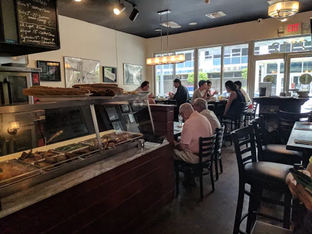 Bruno's of Brooklyn, Italian Eatery