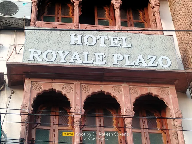 HOTEL ROYALE PLAZO - ( Hotel Near Umaid Bhawan Palace | Hotel Near Airport | Hotel Near Clock Tower )