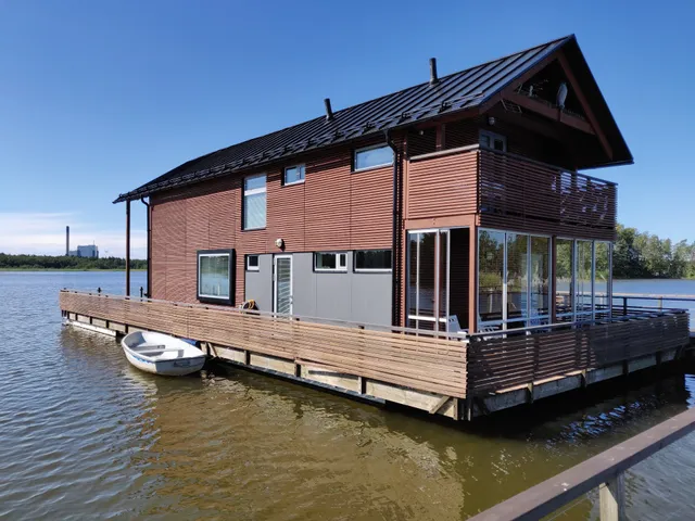 Reposaari Floating Villas