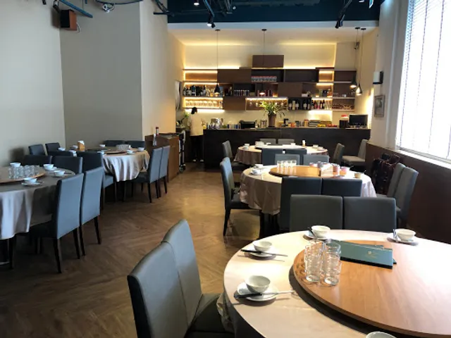 Six Chefs Sichuan Cuisine