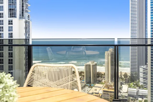 Circle on Cavill Holiday Holiday Private Apartments