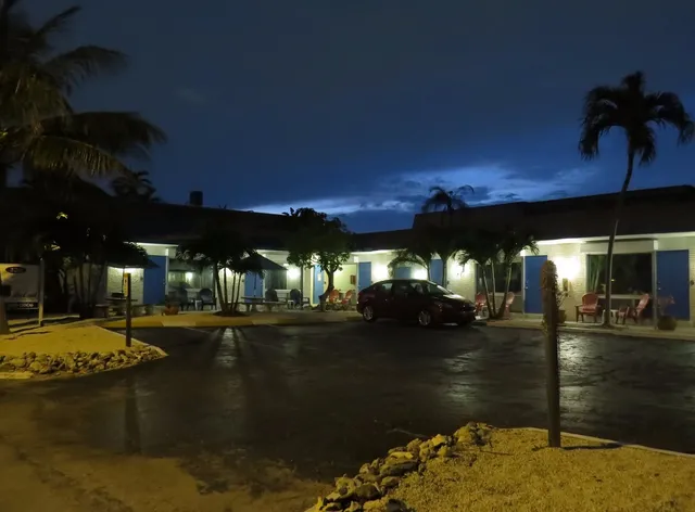 Casa del Sol Beach Studios