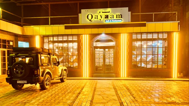 Qayaam Restaurent