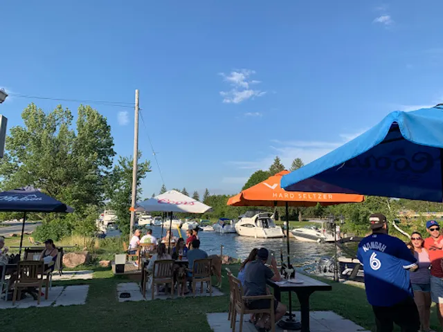 Mainstreet Bar & Grill