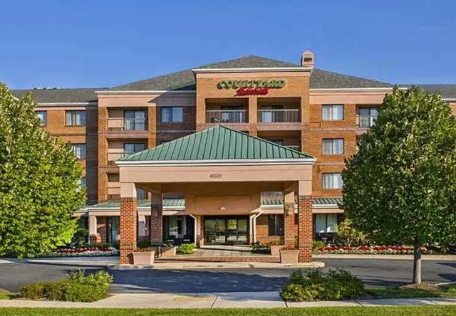 Courtyard by Marriott Dulles Town Center