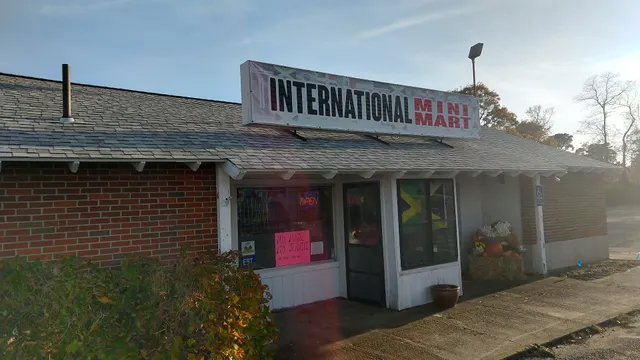 International Mini Mart