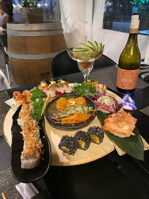Restaurante Japonês - WINE & SUSHI