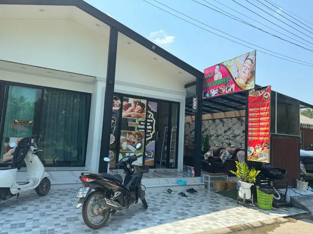 Baizy Massage and Salon