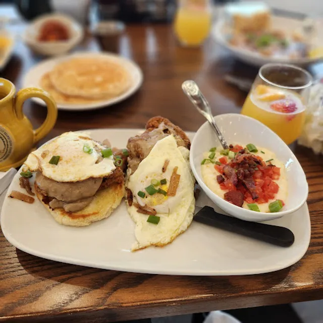 Another Broken Egg Cafe