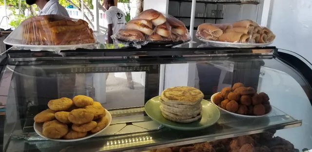 Thun’di Cafe - The Island Restaurant