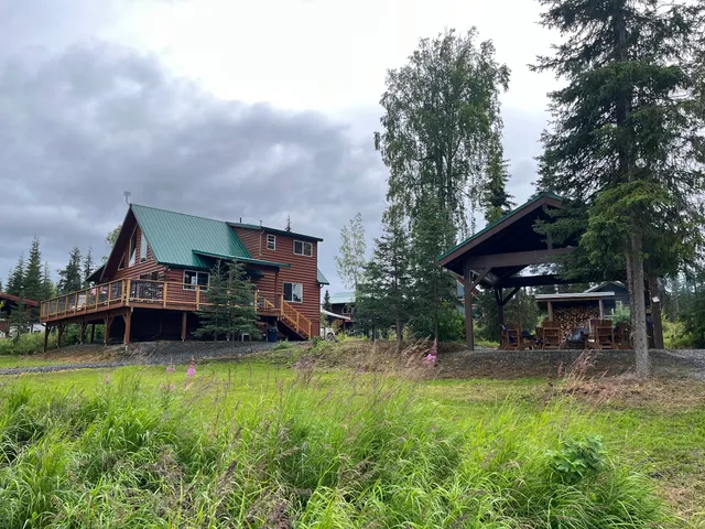 CAM'S Kenai Riverfront Lodges