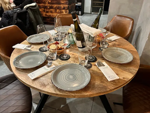 Spoon Restaurant & Bar