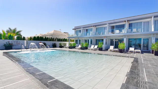 Ura Hotels - Aparthotel Lara