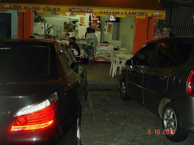 Birutas Pastelaria e Hamburgueria