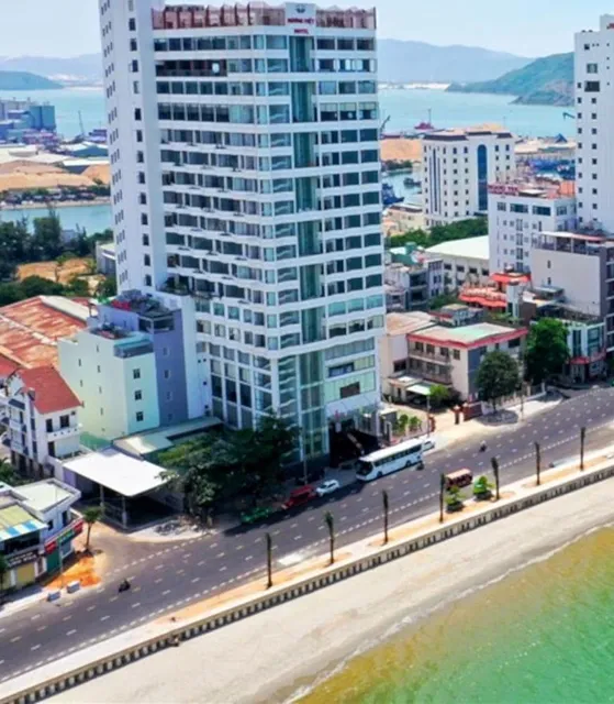 Huong Viet Hotel Quy Nhon - Beachfront