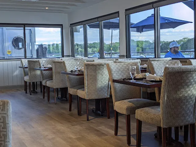 Harper's Waterfront Restaurant