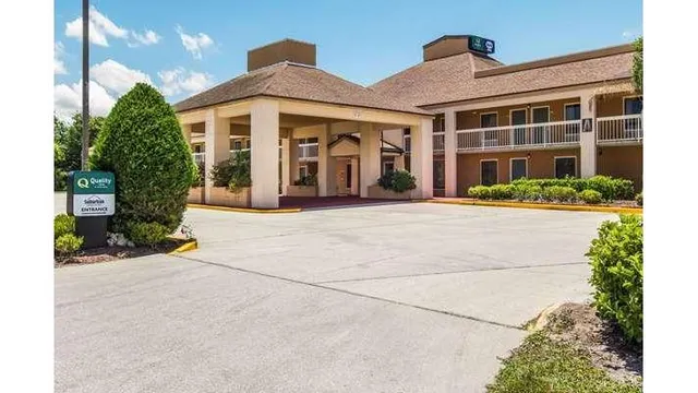 Suburban Studios Hotel Kingsland Near I-95