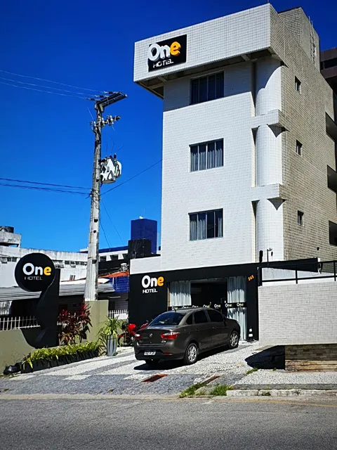 ONE HOTEL