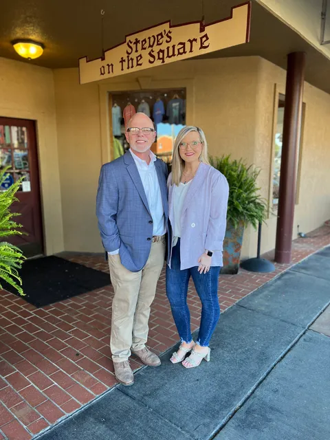 Steve's on the Square