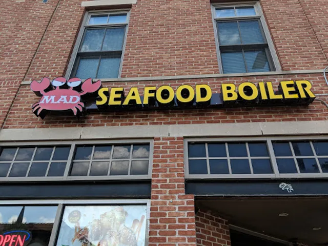 Mad Seafood Boiler